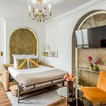 Merveil - Luxury Suite - Louvre - Rousseau