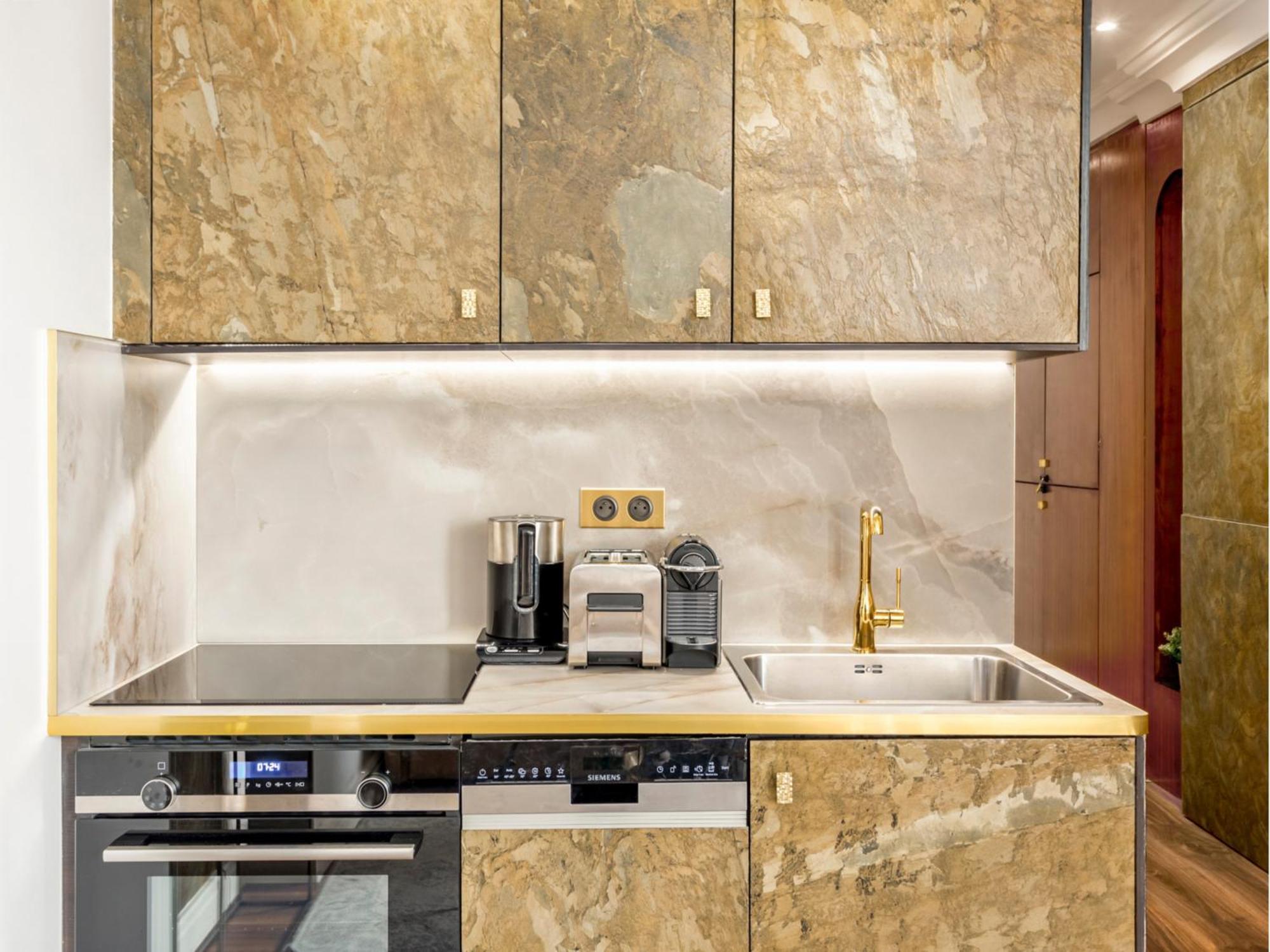 Merveil - Luxury - Louvre - Rousseau *