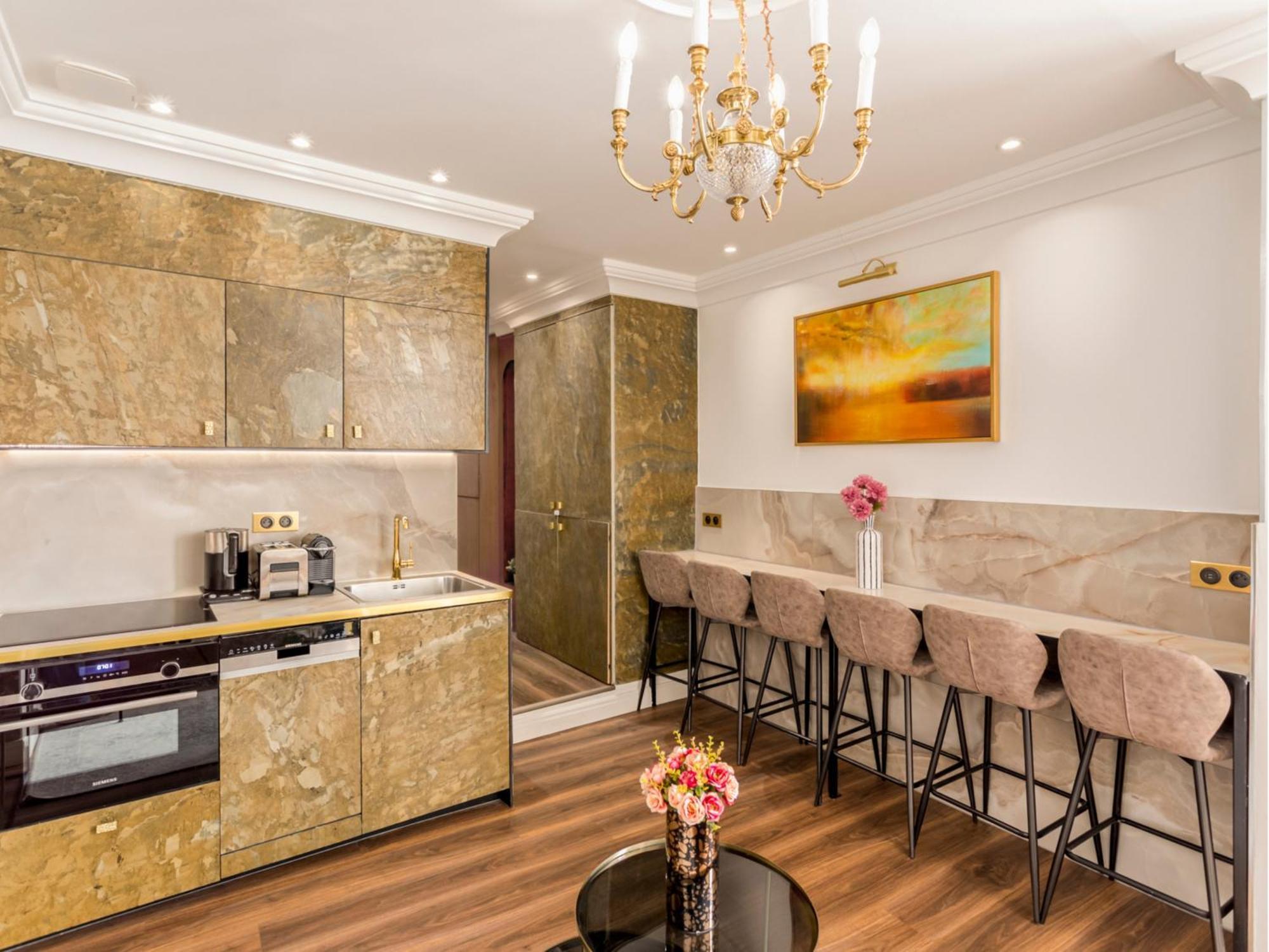 Merveil - Luxury - Louvre - Rousseau * Paris